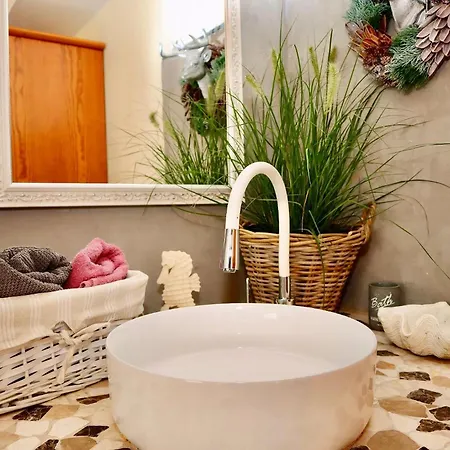 Holiday home Stylisitisch, Grosszuegig, Komplett Fuer Euch Allein, *